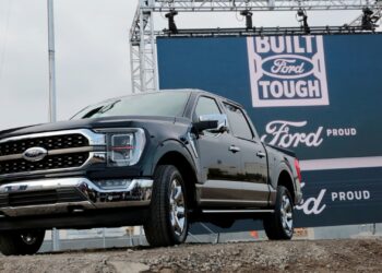 As Ford loses billions on EVs, the company embraces hybrids