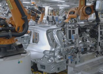 How BMW uses A.I. to make vehicle assembly more efficient