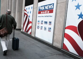 Fox Chief Legal Officer Viet Dinh to step down months after Dominion settlement