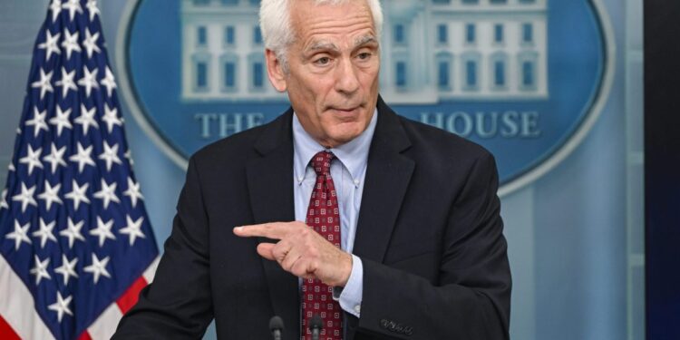 During historic auto strike scaring Wall Street, Biden’s economic advisor says workers want a ‘fair slice’