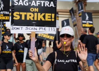 Hollywood sheds 17,000 jobs in August amid ongoing strikes