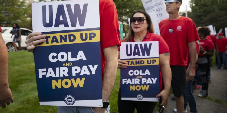 UAW targets 38 facilities at GM and Stellantis for expanded strikes, skips Ford UAW targets 38 facilities at GM and Stellantis for expanded strikes, skips Ford