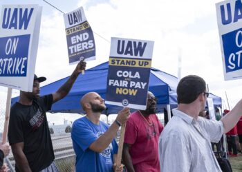 Where key issues stand as UAW closes in on extended strikes against GM, Ford and Stellantis
