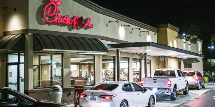 Fast-food drive-thru lanes speed up as fewer drivers wait in line