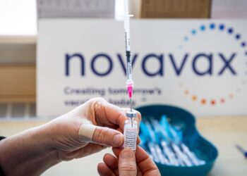 Novavax’s updated Covid vaccine can still catch up to Pfizer, Moderna shots this fall