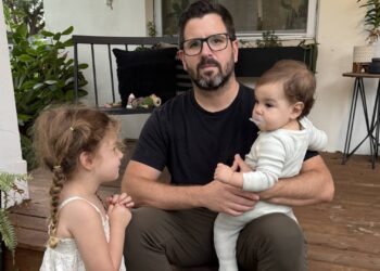 ‘I have no money’: Thousands of Americans see their savings vanish in Synapse fintech crisis