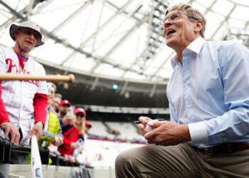 Philadelphia Phillies capital raise values the team at around  billion