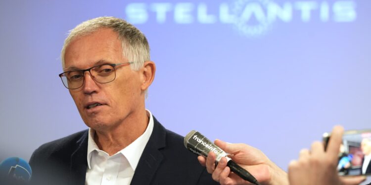 Stellantis CEO Carlos Tavares resigns amid problems in U.S., falling sales Stellantis CEO Carlos Tavares resigns amid problems in U.S., falling sales