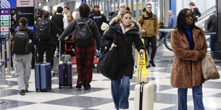 Airlines flex pricing power, signaling higher fares in 2025 Airlines flex pricing power, signaling higher fares in 2025