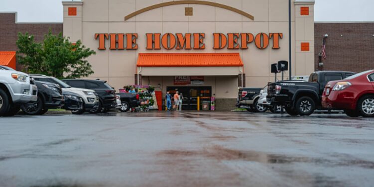 Home Depot earnings beat Wall Street estimates, as retailer breaks comparable sales losing streak