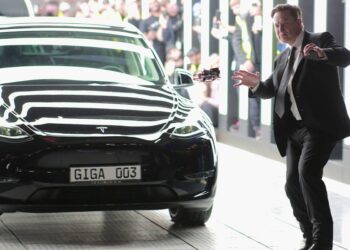 Tesla recalls more than 375,000 vehicles due to power steering issue