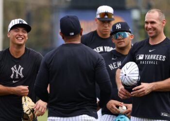 Yankees throw out one of baseball’s most notorious traditions: Players can now grow beards