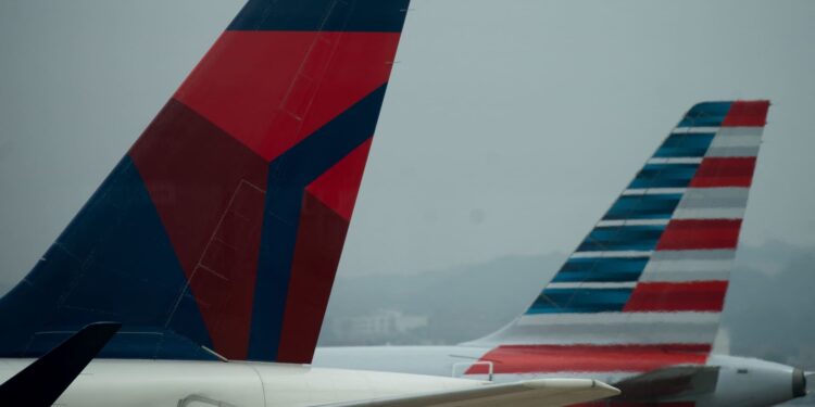 Airline CEOs warn domestic travel demand is slowing Airline CEOs warn domestic travel demand is slowing