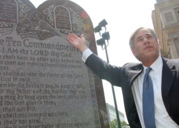 Texas students could face mandatory prayer and Ten Commandments in the classroom after Senate passes pair of bills Texas students could face mandatory prayer and Ten Commandments in the classroom after Senate passes pair of bills