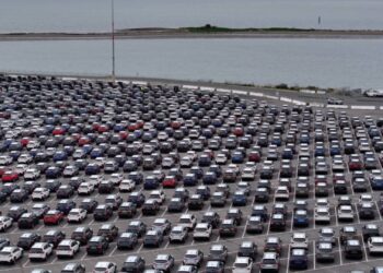 Trump grants automakers one-month exemption from tariffs