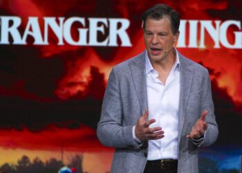 Netflix maintained its 2025 guidance. That may not be the sign of confidence it seems