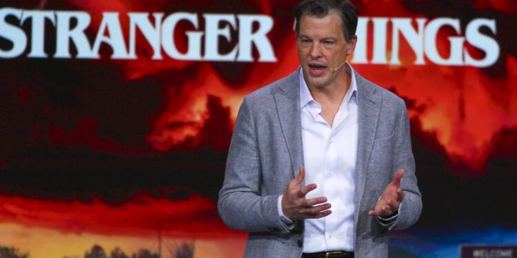 Netflix maintained its 2025 guidance. That may not be the sign of confidence it seems