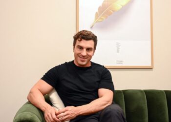 Airbnb’s new app for ‘services’ is getting shot down by critics — here’s why CEO Brian Chesky should be thrilled