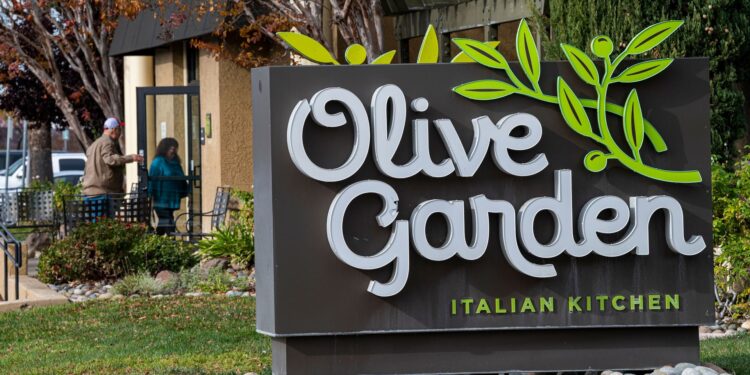 Darden Restaurants beats earnings estimates, as Olive Garden parent predicts growth in 2026 Darden Restaurants beats earnings estimates, as Olive Garden parent predicts growth in 2026