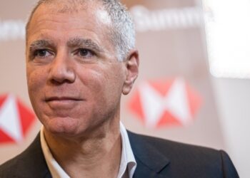 HSBC’s return-to-office push risks denting CEO’s savings plan