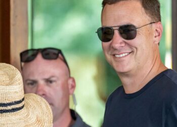 How Yahoo’s turnaround specialist CEO got top talent ‘running towards the fire’ to revive fallen dot-com star