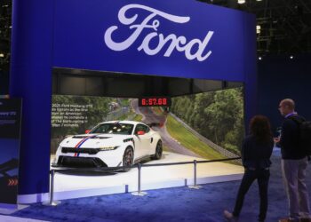 Ford reinstates full-year outlook, including  billion tariff hit