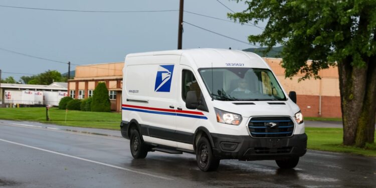 Here’s how much the USPS will raise prices this holiday season