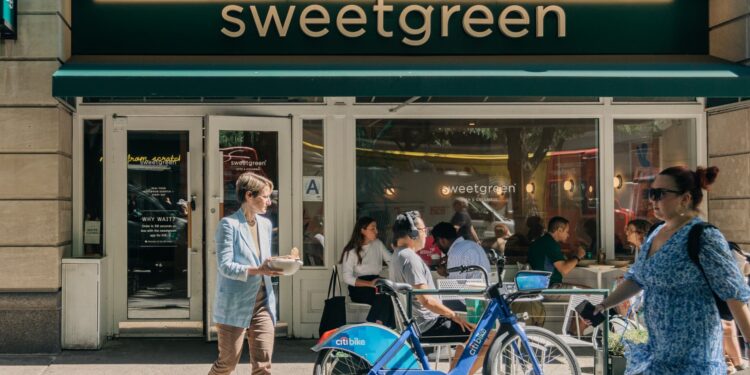 Sweetgreen shares drop 23% after salad chain cuts outlook for the second time in two quarters Sweetgreen shares drop 23% after salad chain cuts outlook for the second time in two quarters