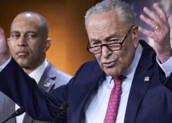 Trump to meet with top congressional leaders Monday ahead of government shutdown deadline at midnight on Wednesday | Fortune