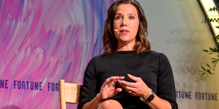 Best Buy’s CEO says growing spending power gap between affluent and poor ‘keeps me up at night’ | Fortune Best Buy’s CEO says growing spending power gap between affluent and poor ‘keeps me up at night’ | Fortune