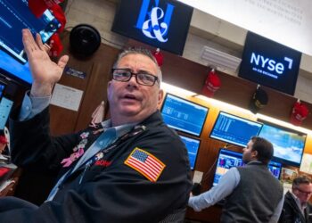 Dow futures rally as Trump softens tone on trade war again while first tech earnings and inflation report loom | Fortune