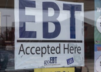 Single mother sues — and beats — Kentucky for kicking her off food stamps because she bought food at the store where she worked | Fortune Single mother sues — and beats — Kentucky for kicking her off food stamps because she bought food at the store where she worked | Fortune