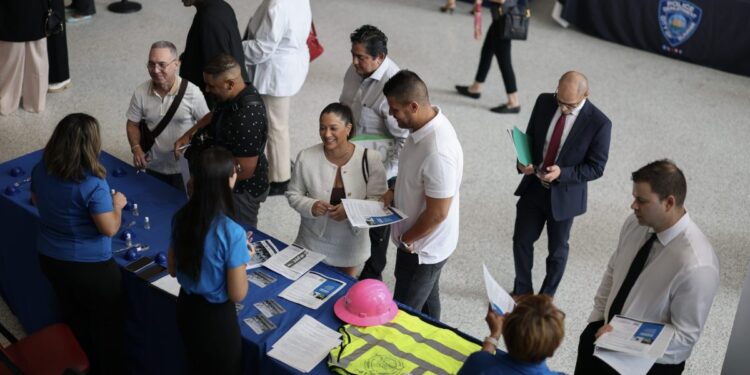 The job market is weak and getting weaker, top economists says, while Trump looks to the future | Fortune