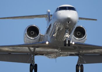 Private-jet demand is on the rise amid government shutdown, says  Flexjet CEO