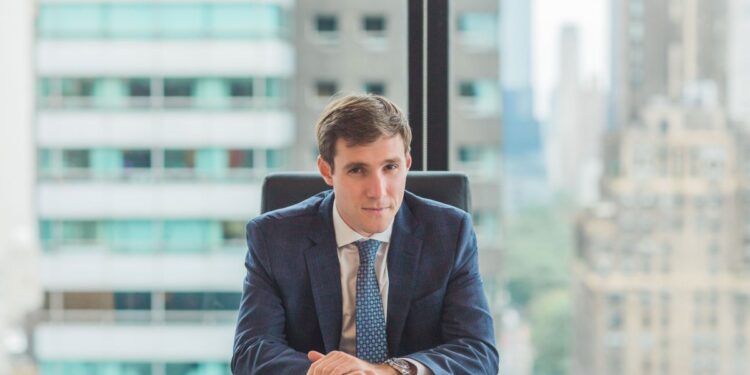 The 30-year-old obsessive networker who is dominating a wildly profitable niche on Wall Street known as ‘directs’ | Fortune The 30-year-old obsessive networker who is dominating a wildly profitable niche on Wall Street known as ‘directs’ | Fortune